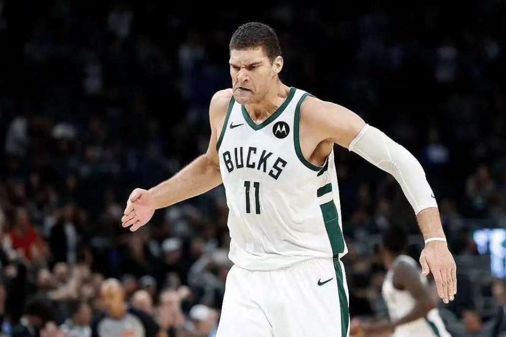 关于刷新纪录引发热议！，杜兰特在中国队比赛中险胜全场沸腾不已的信息-爱游戏官网主页